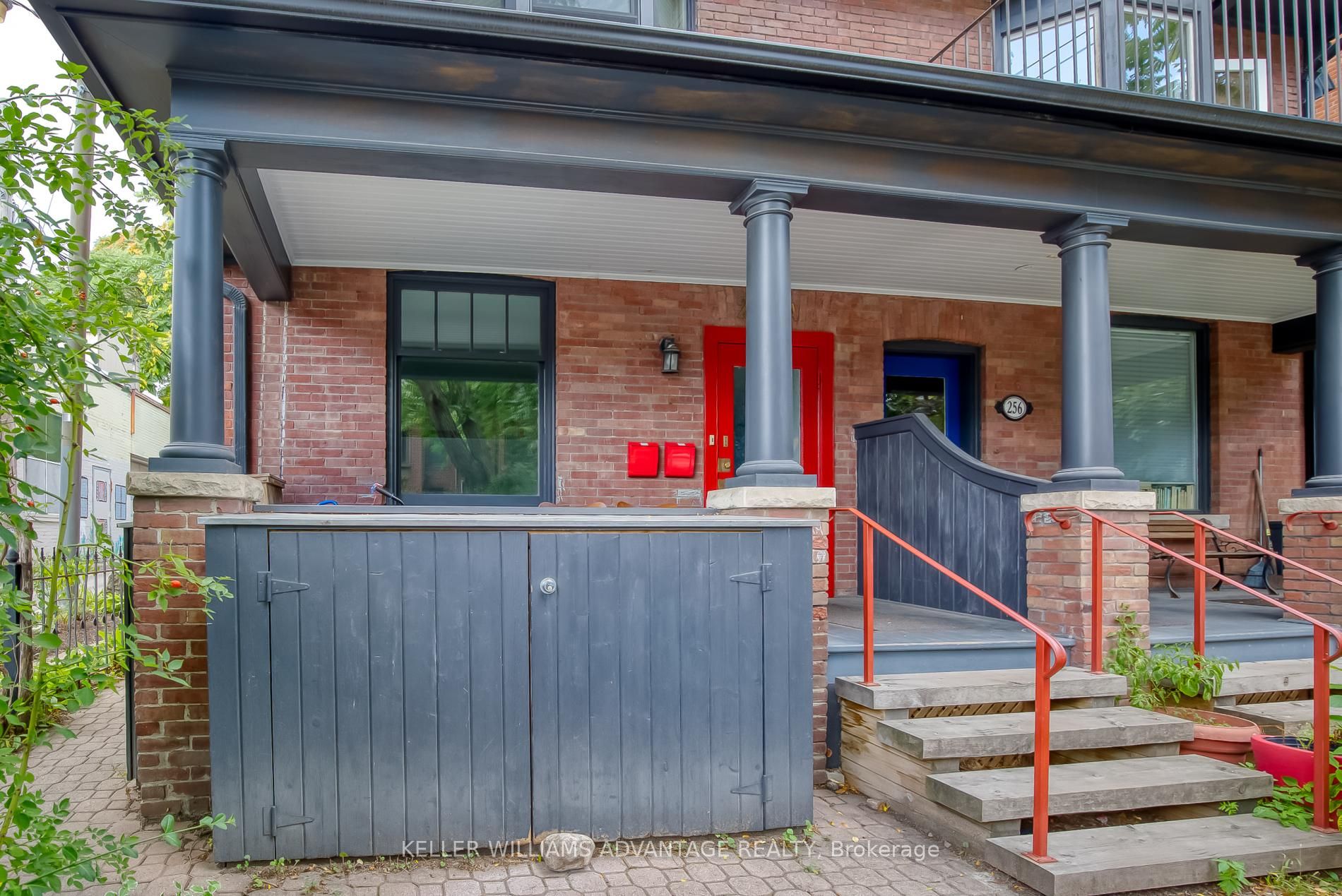 254A Carlton Street