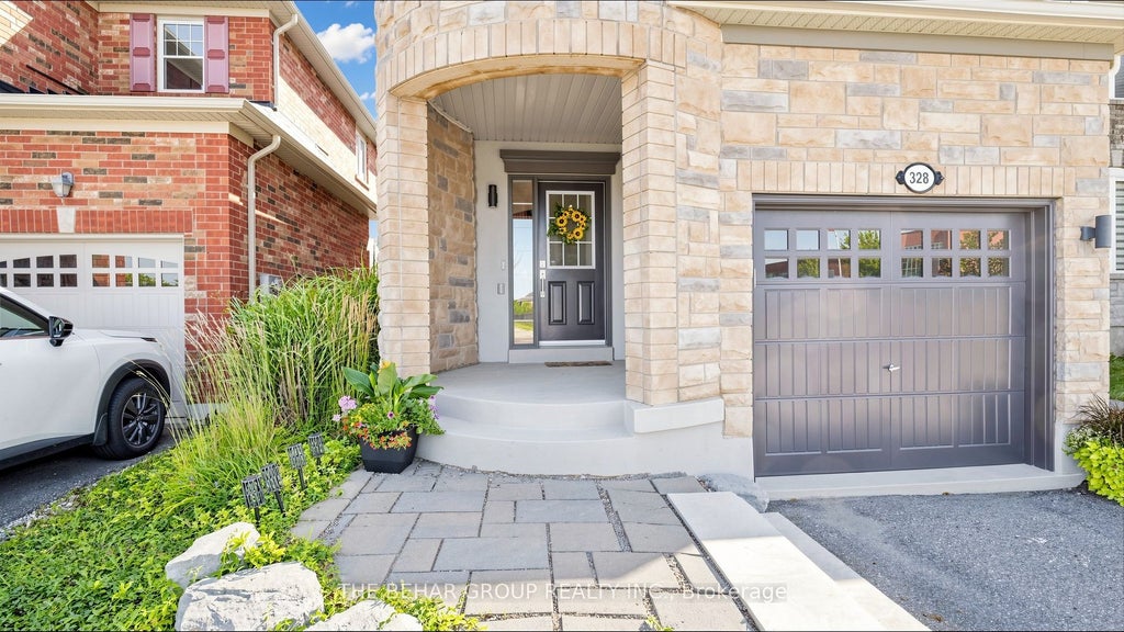 Photo of 328 Savoline Boulevard, Milton, ON L9T 7M3 (MLS # W13625248)