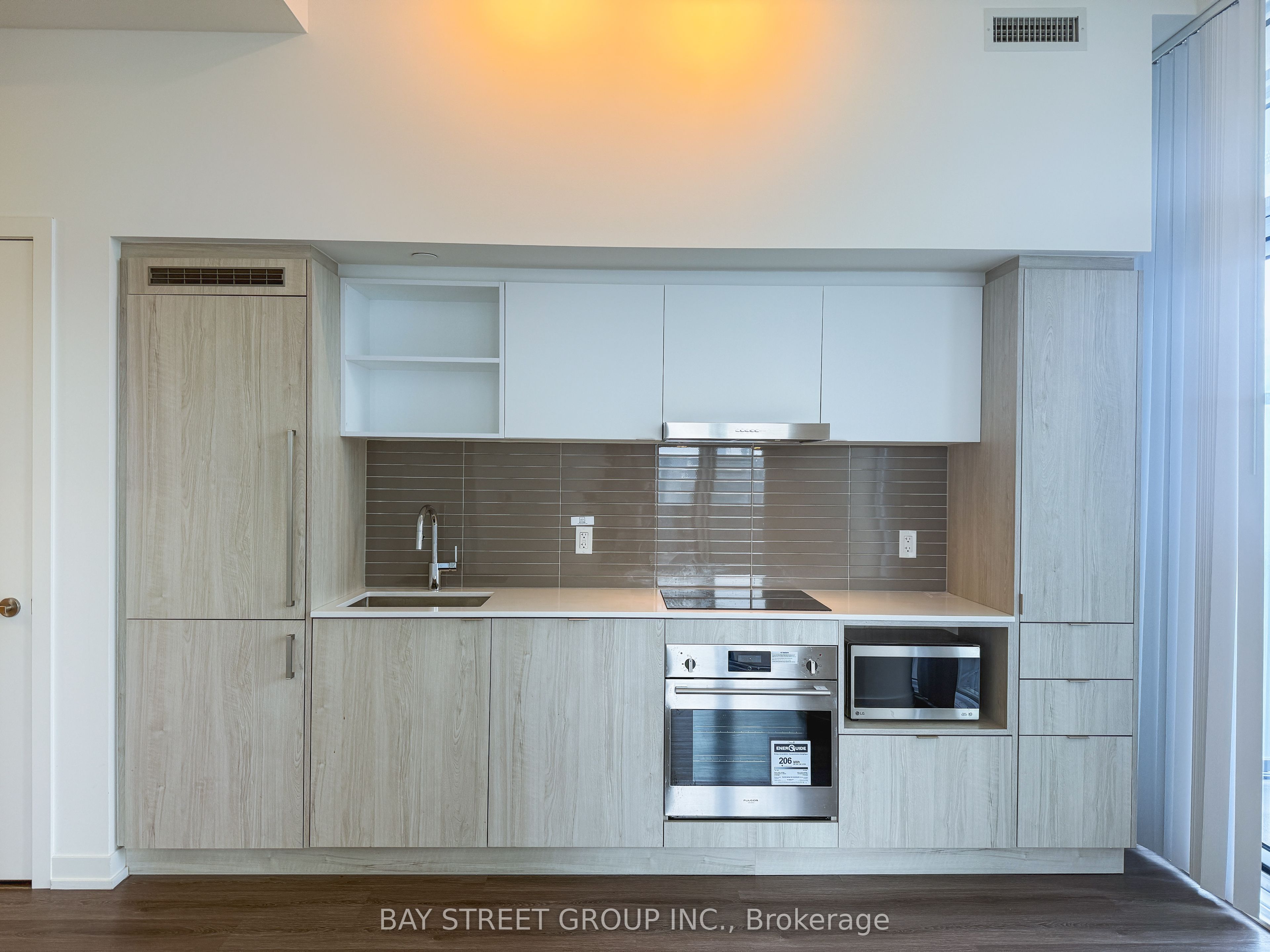 138 Downes Street 4909