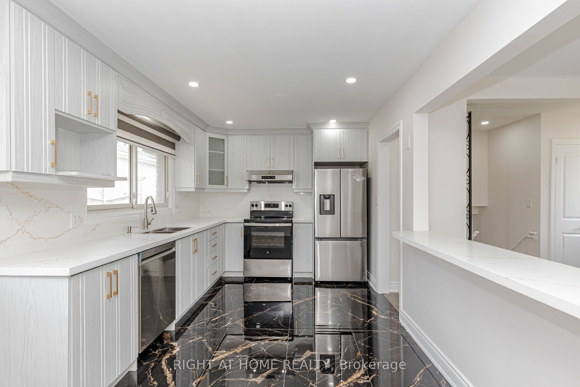 5154 New Street UPPER