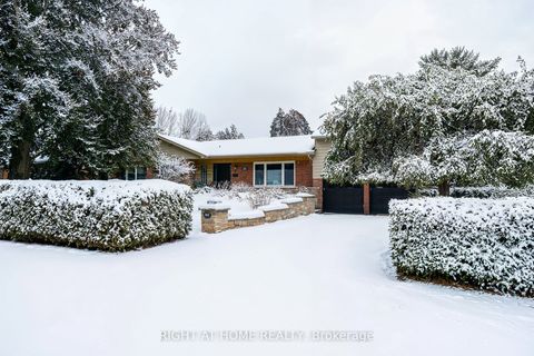 655 Gayne Boulevard Burlington ON L7T 3V8