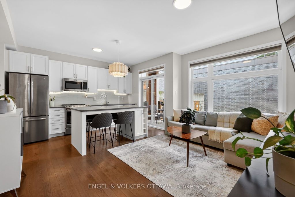 Photo of 192 Forward Avenue #A, West Centre Town, ON K1Y 4H2 (MLS # X13062718)