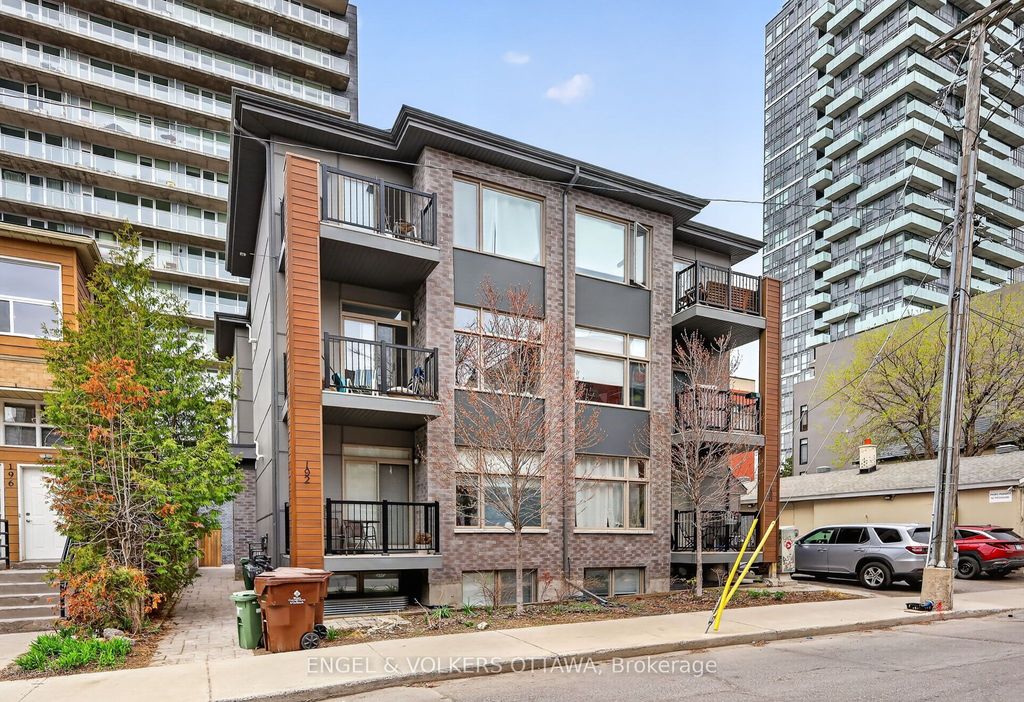 Photo of 192 Forward Avenue #A, West Centre Town, ON K1Y 4H2 (MLS # X13062718)