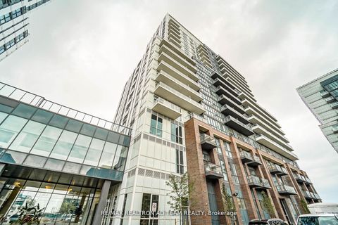 Photo of 38 Honeycrisp Crescent #1017, Vaughan, ON L4K 0M8 (MLS # N12643160)