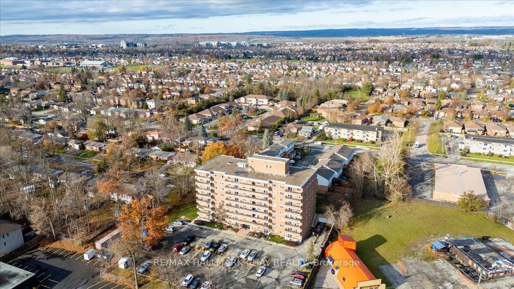Photo of 414 Blake Street #706, Barrie, ON L4M 5J7 (MLS # S13712390)