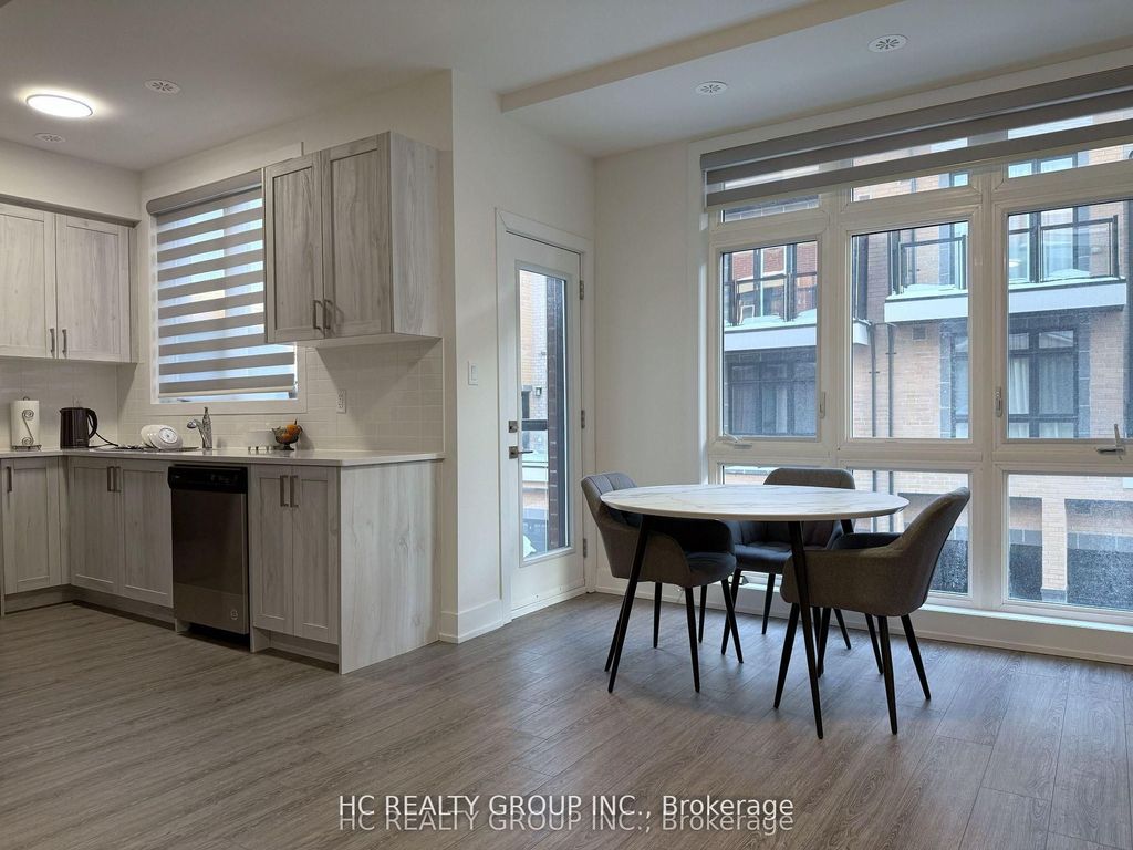 Photo of 3 bond Crescent #6, Richmond Hill, ON L4E 1J4 (MLS # N12873924)