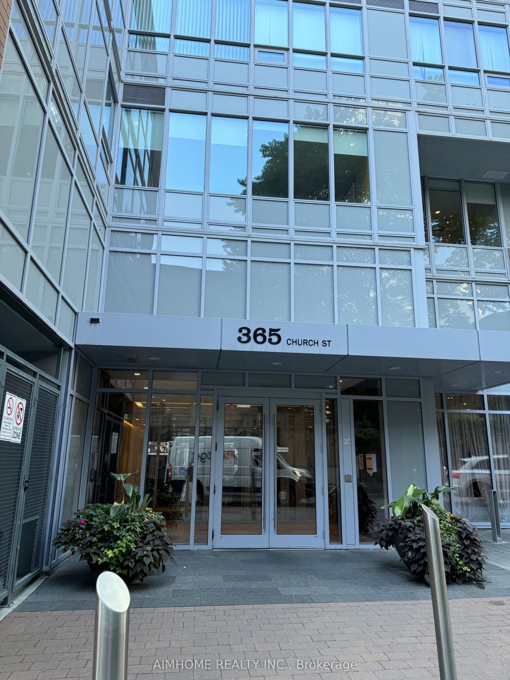 Photo of 365 Church Street #2101, Toronto, ON M5B 1H6 (MLS # C12797760)