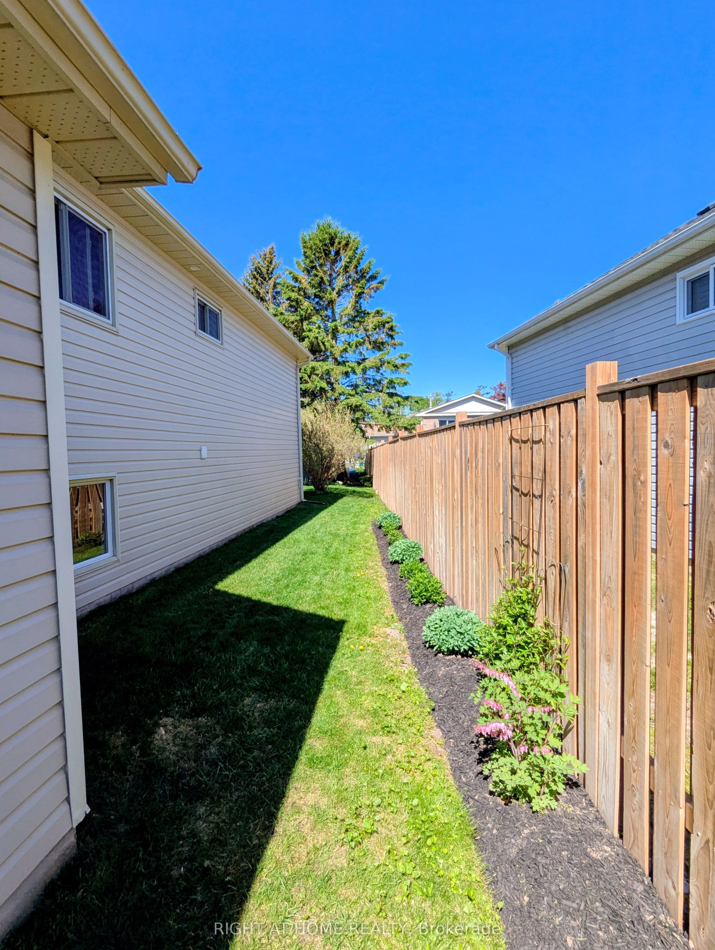 22 Donald Crescent