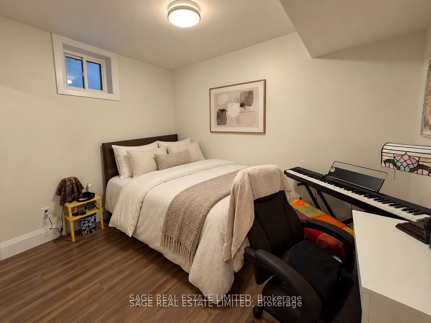 228 Montrose Avenue Lower