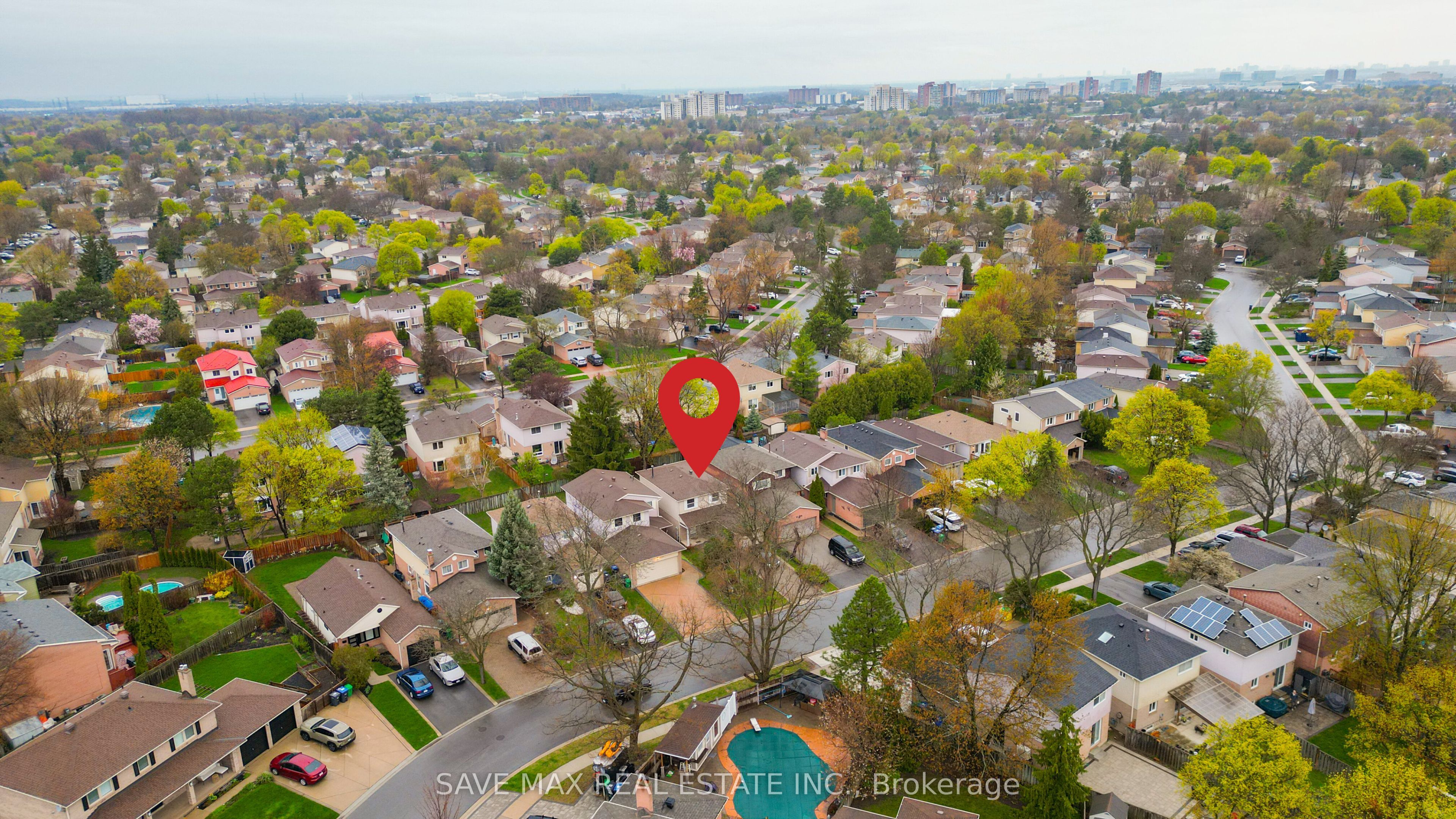 3158 Keynes Crescent