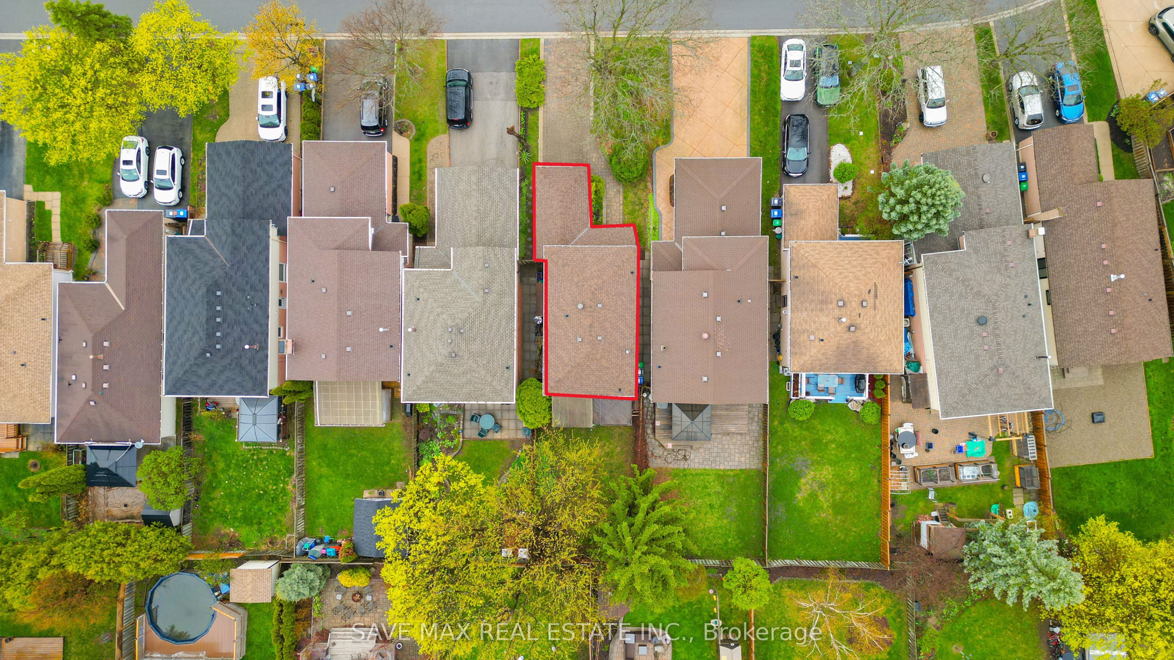 3158 Keynes Crescent