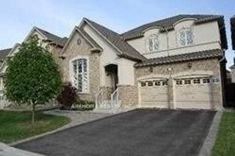 88 Castleview Crescent Markham ON L6C 3C4