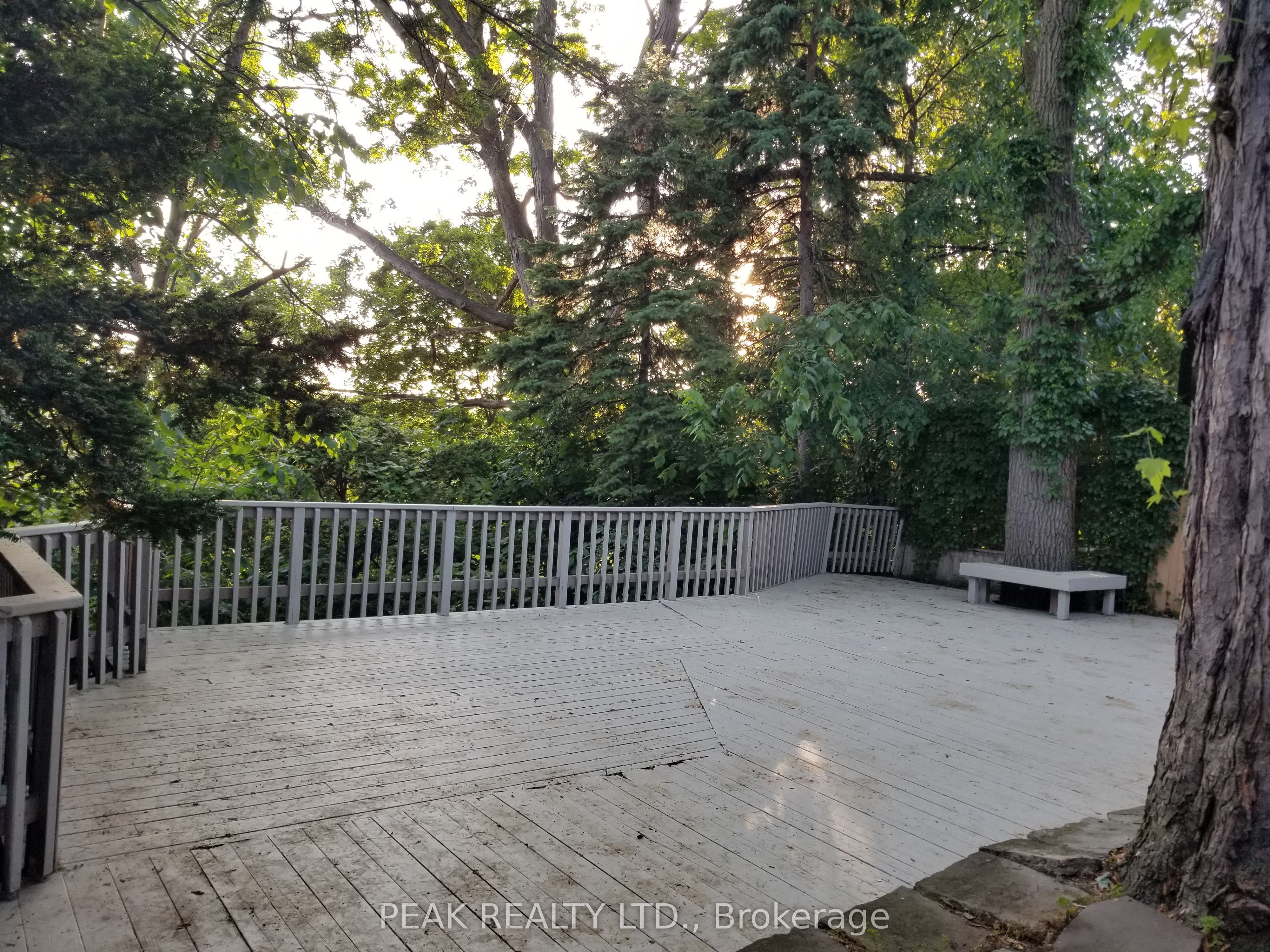 136 Humbercrest Boulevard
