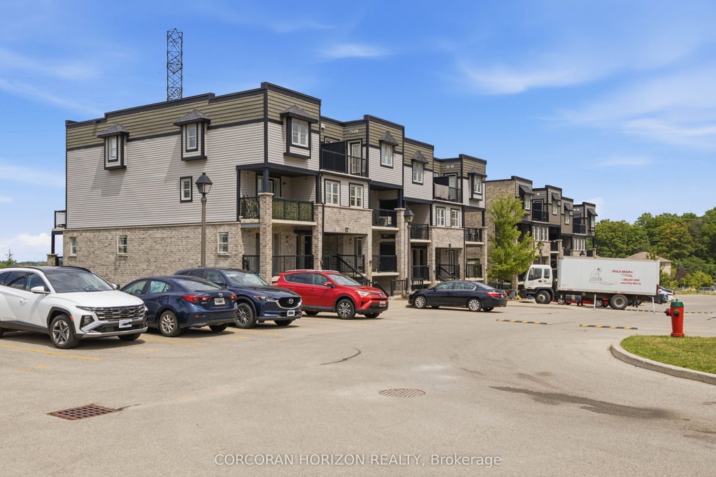 Photo of 1989 Ottawa Street S #17G, Kitchener, ON N2E 0G7 (MLS # X13652640)