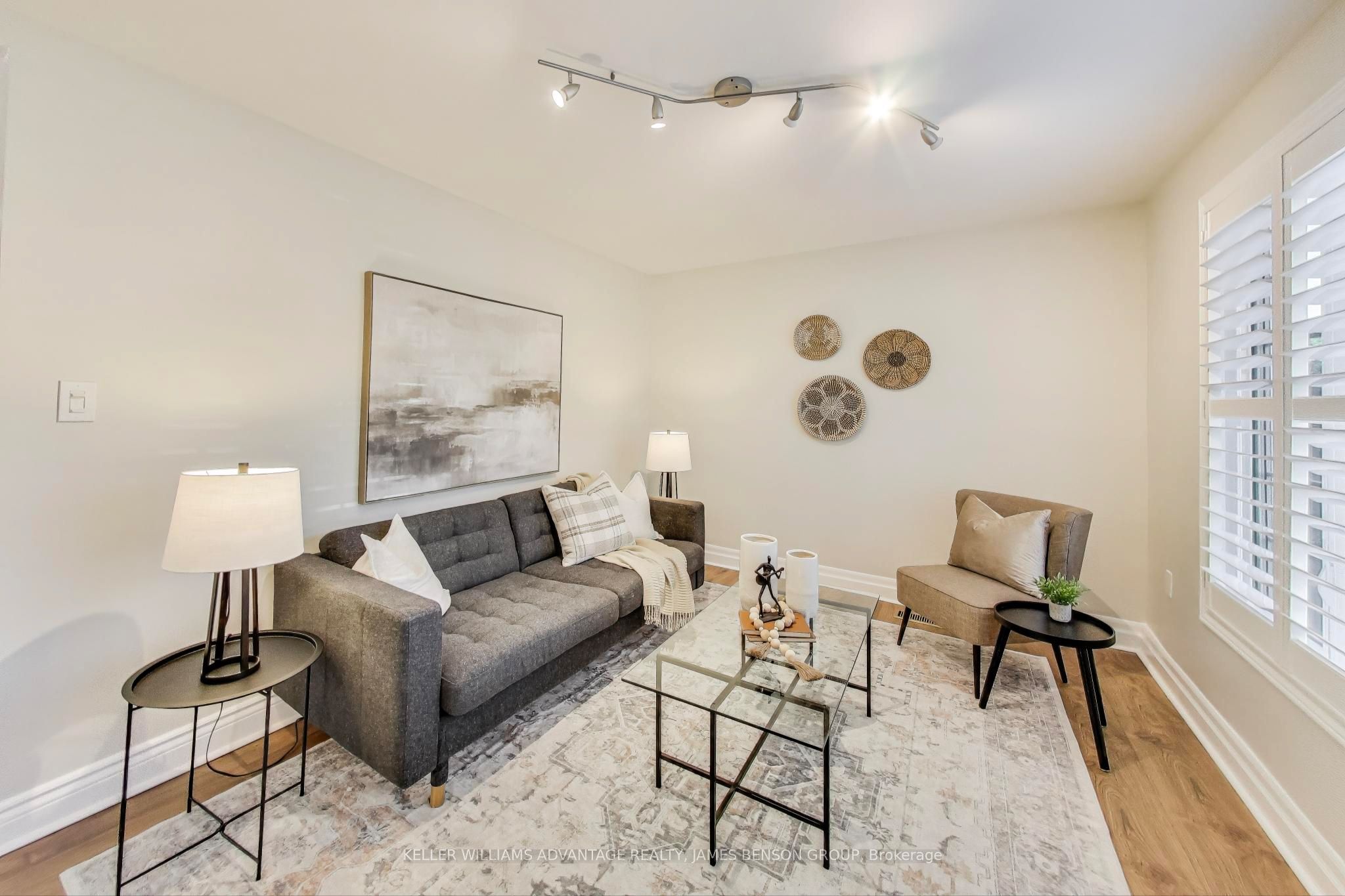 1188 Mineola Gardens