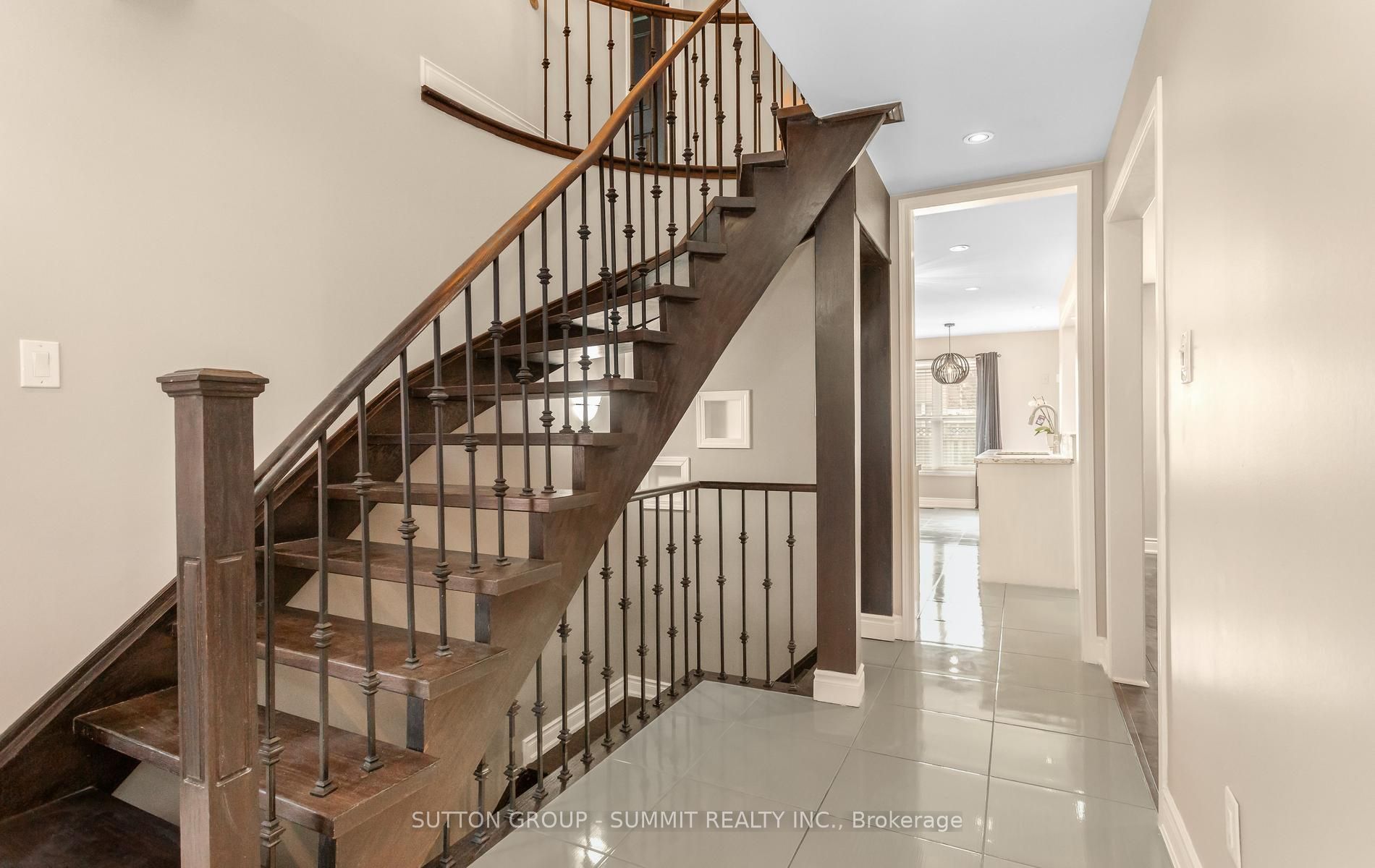 7136 Baywood Court