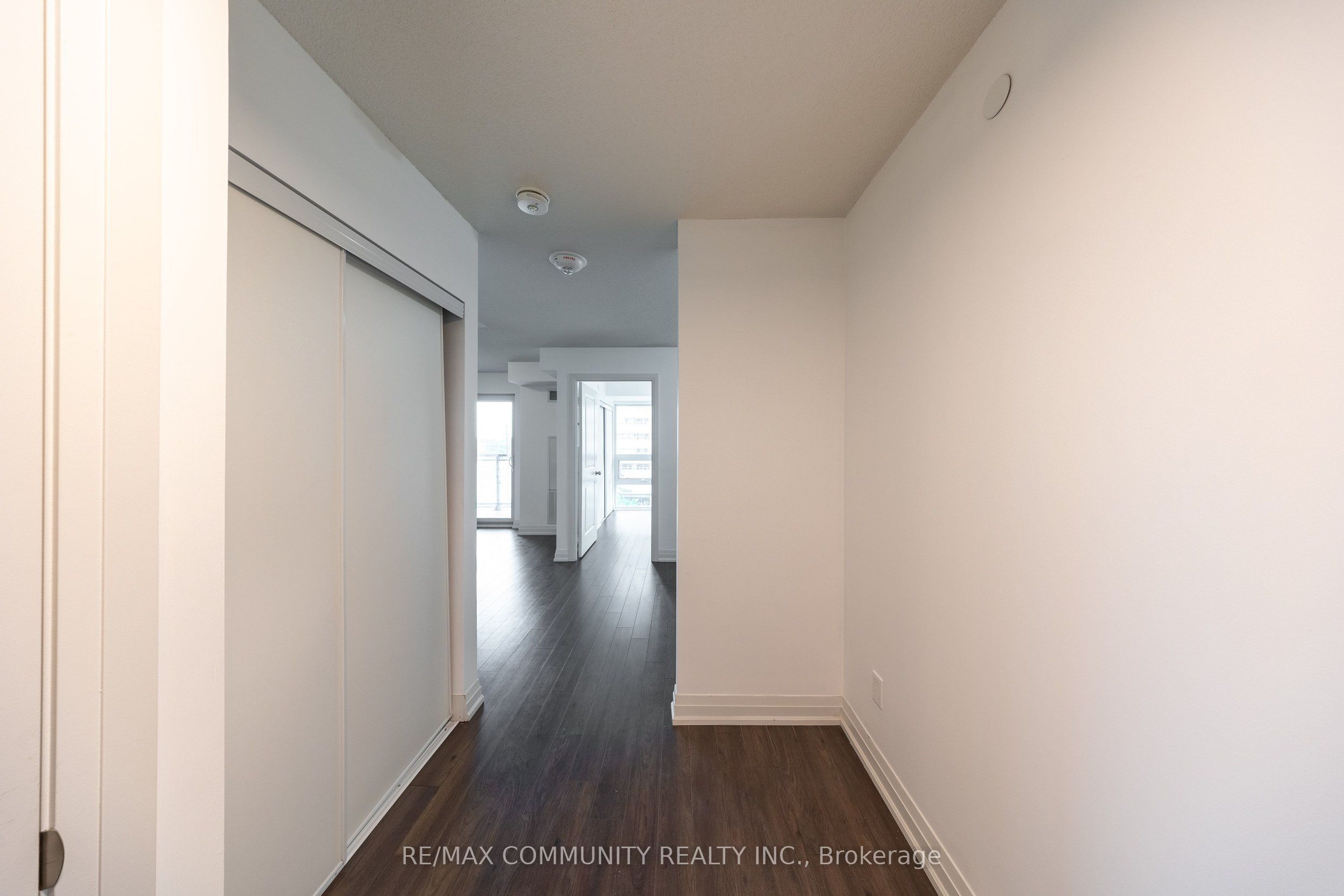 20 Meadowglen Place 429