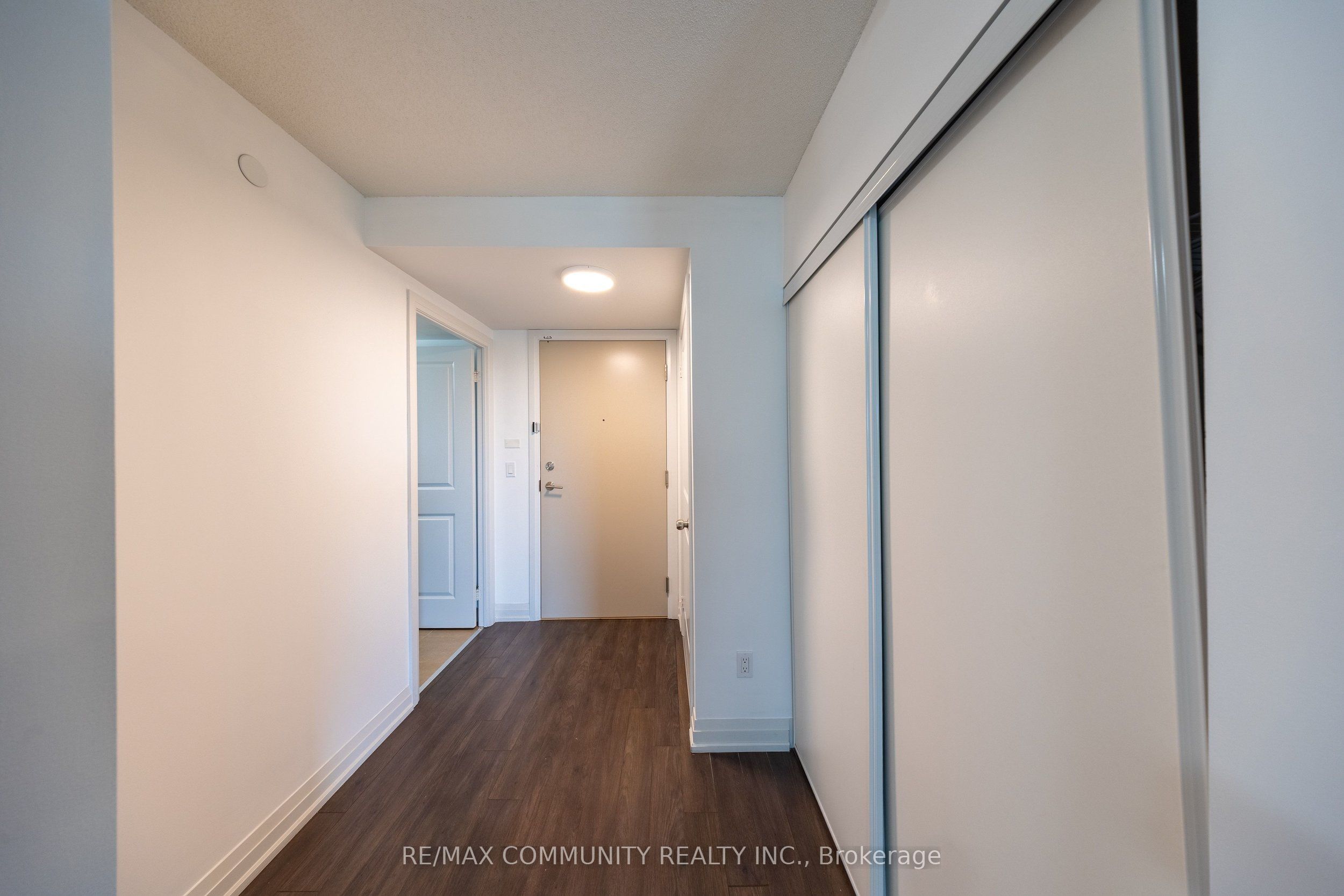 20 Meadowglen Place 429