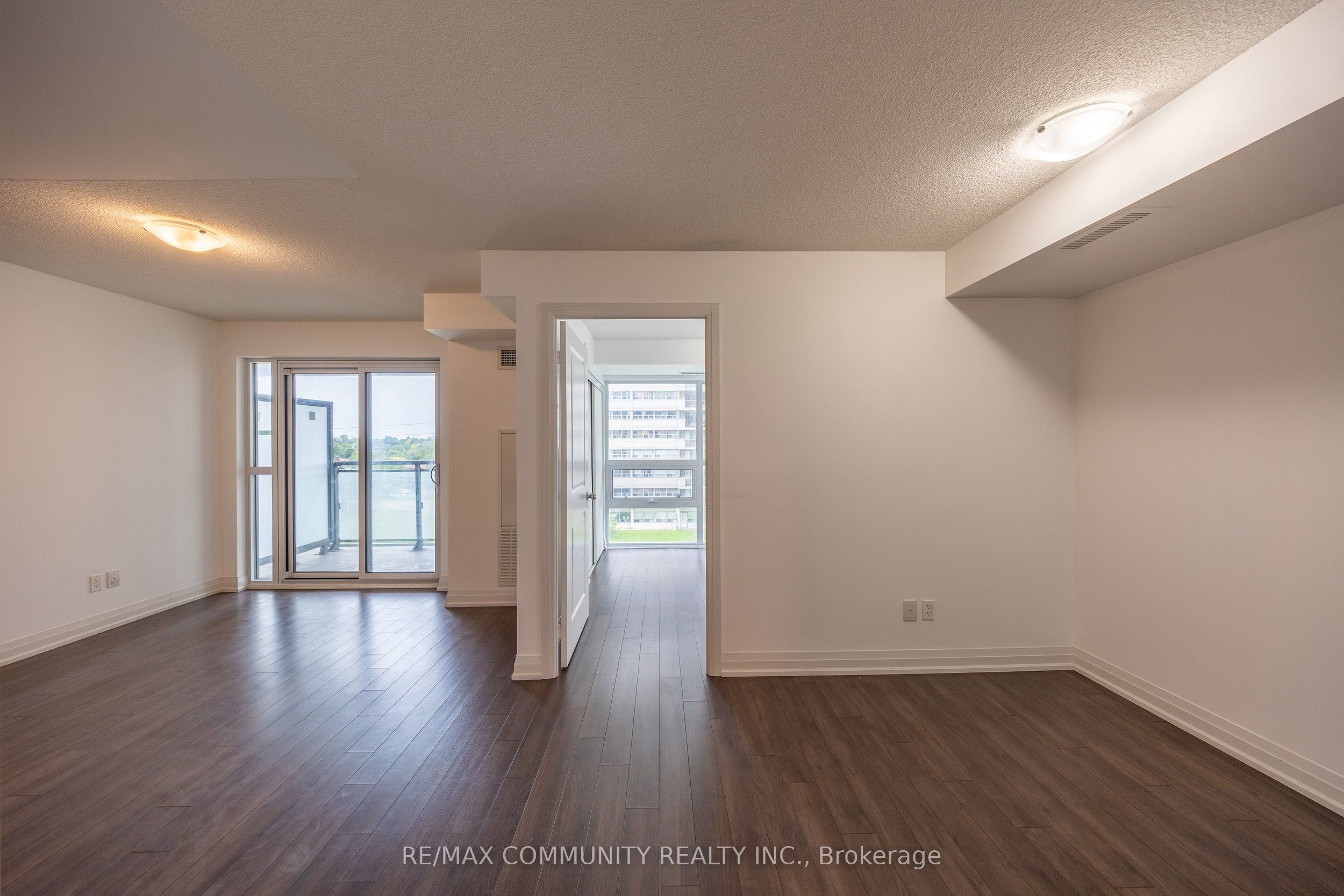 20 Meadowglen Place 429