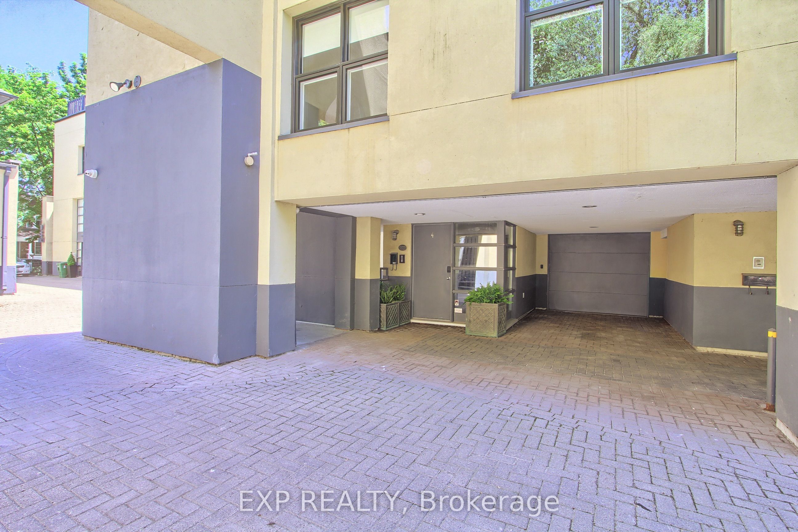 306 Sackville Street 4