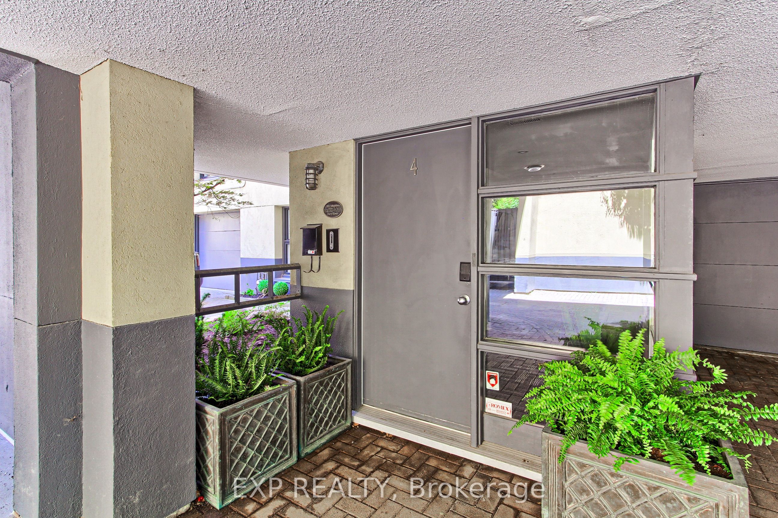 306 Sackville Street 4