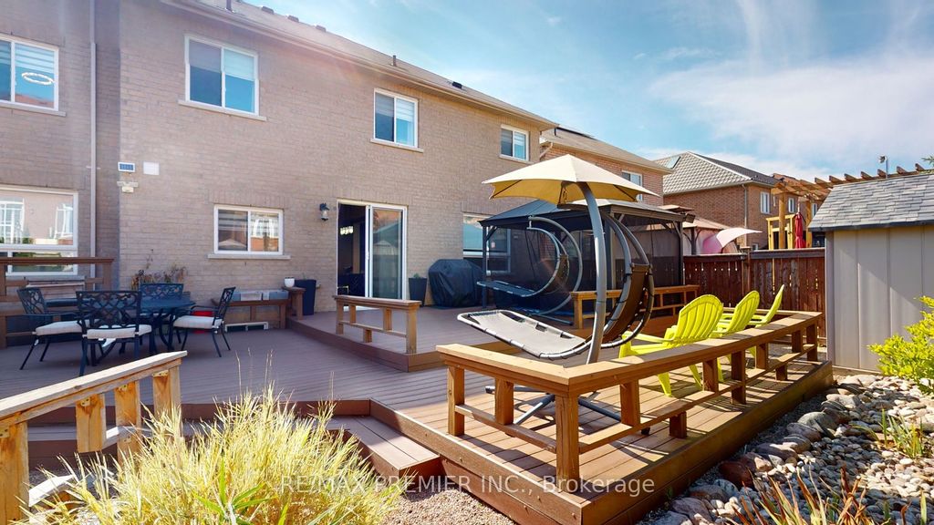 Photo of 2307 Pilgrim Square, Oshawa, ON L1L 0C2 (MLS # E12654432)