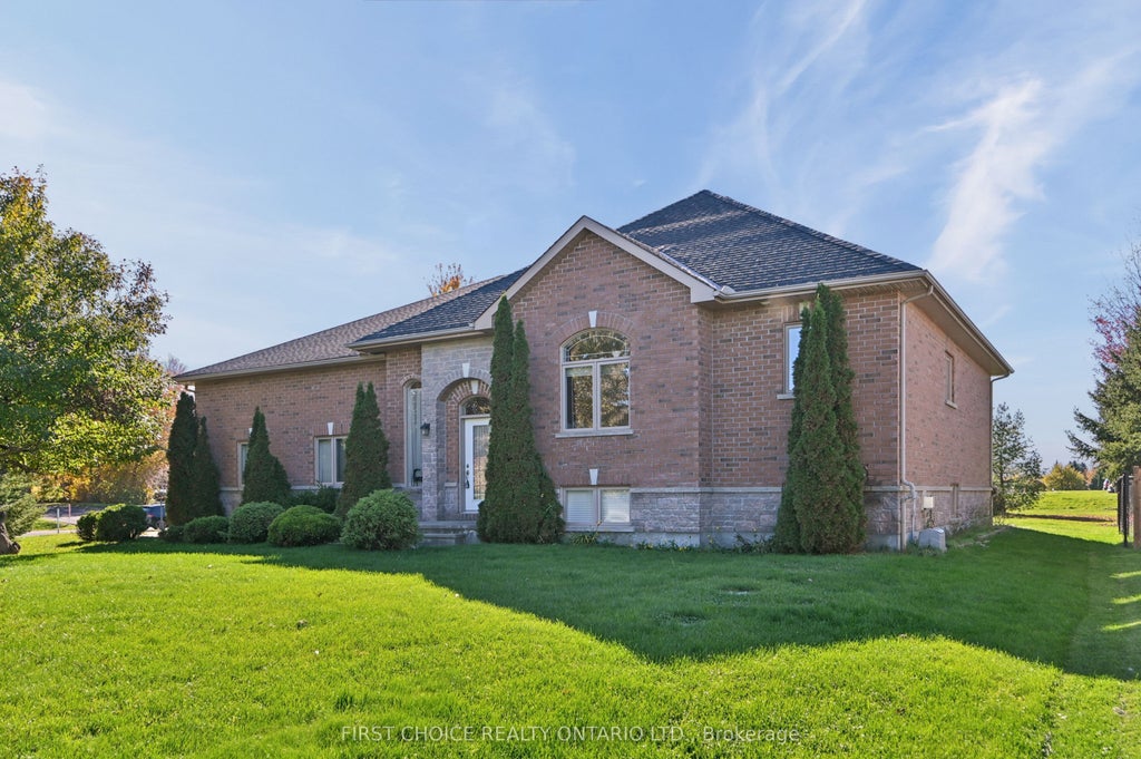 Photo of 6391 Blossom Trail Drive, Greely - Metcalfe - Osgoode - Vernon and Area, ON K4P 0B1 (MLS # X14114818)