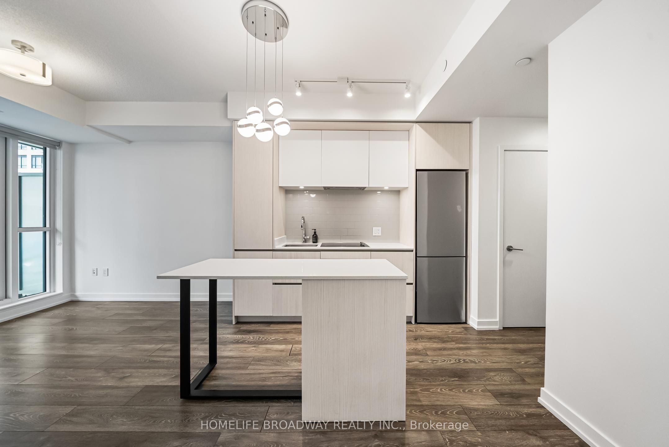 34 Tubman Avenue 801