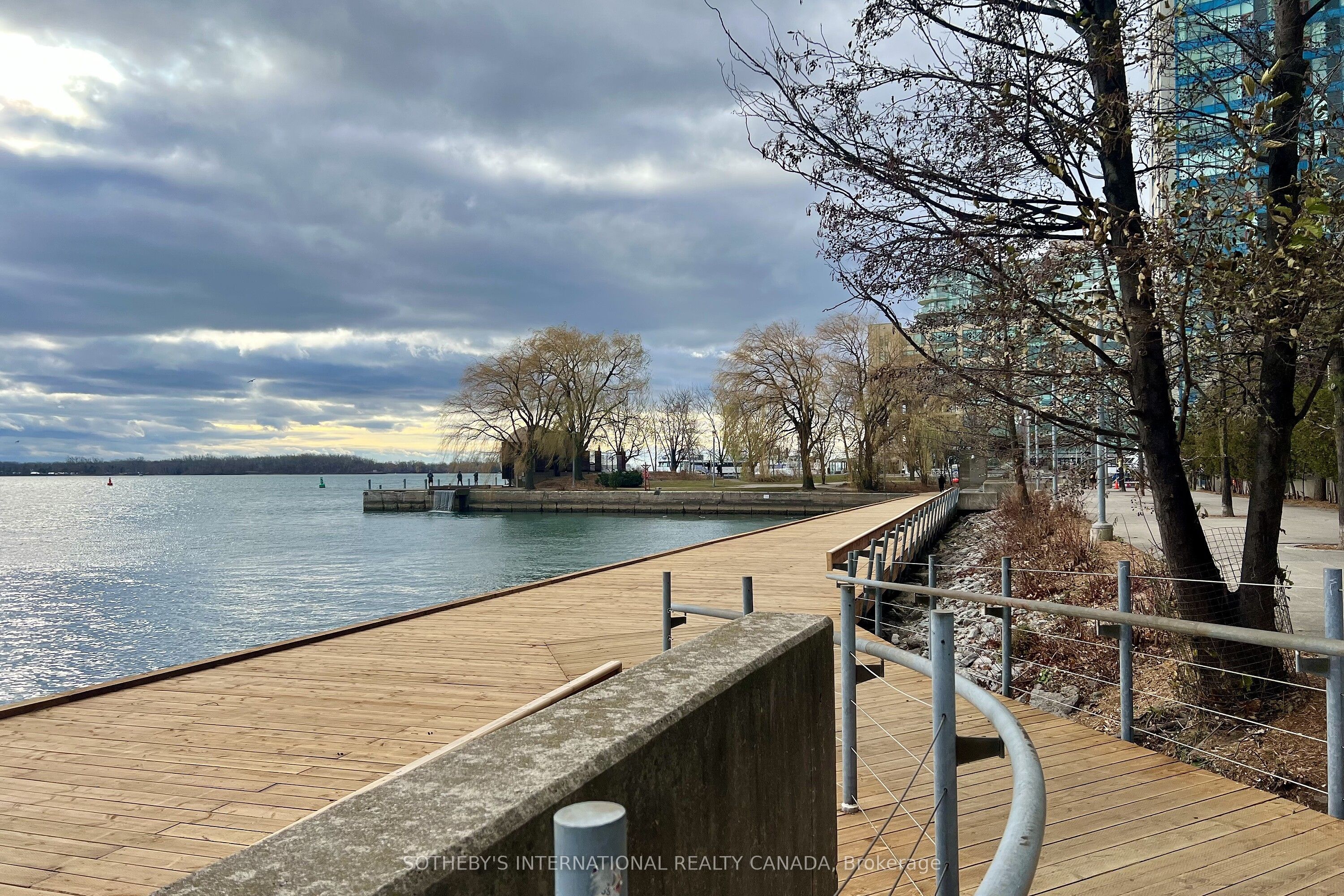 55 Harbour Square 1414