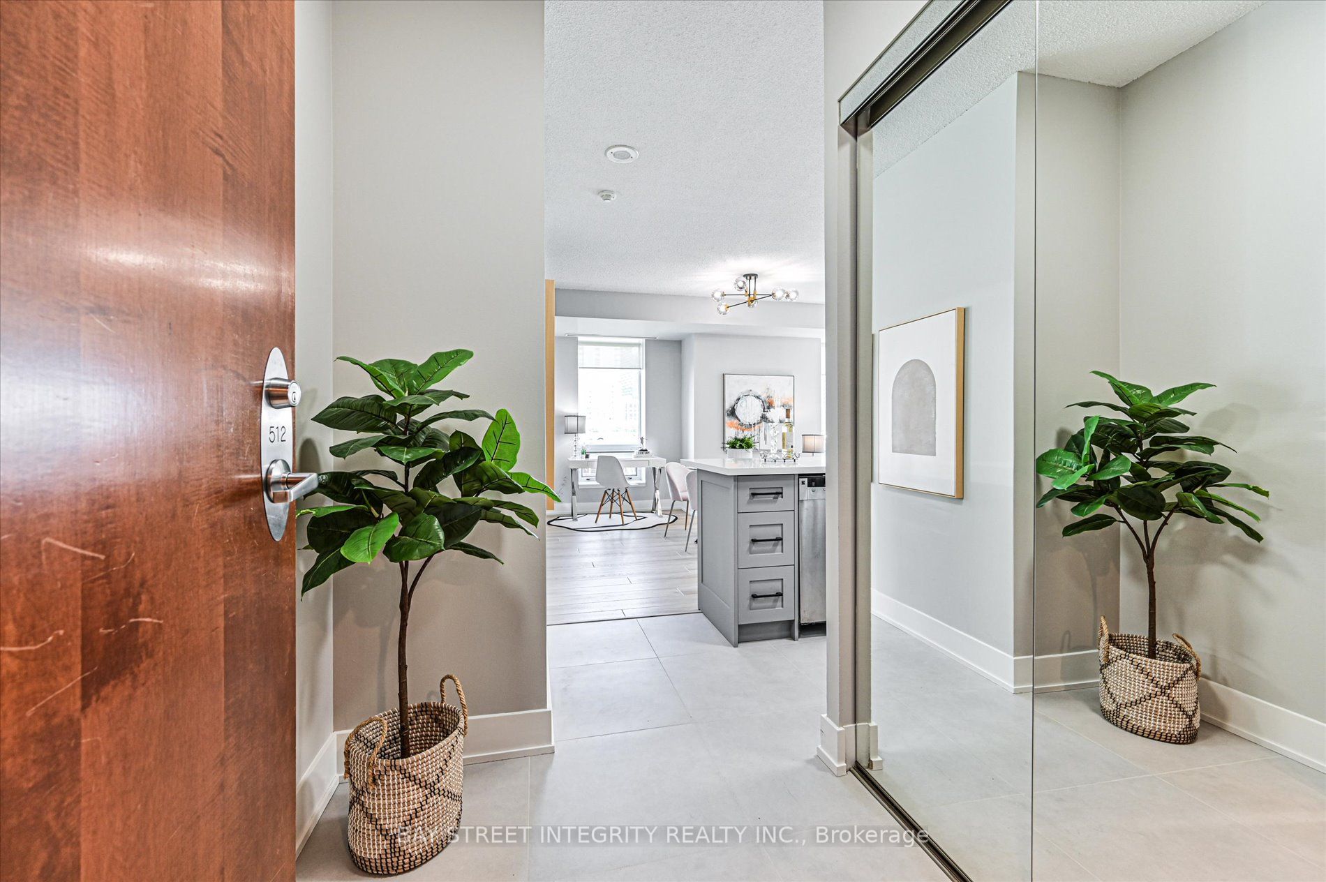 500 Queens Quay W 512W