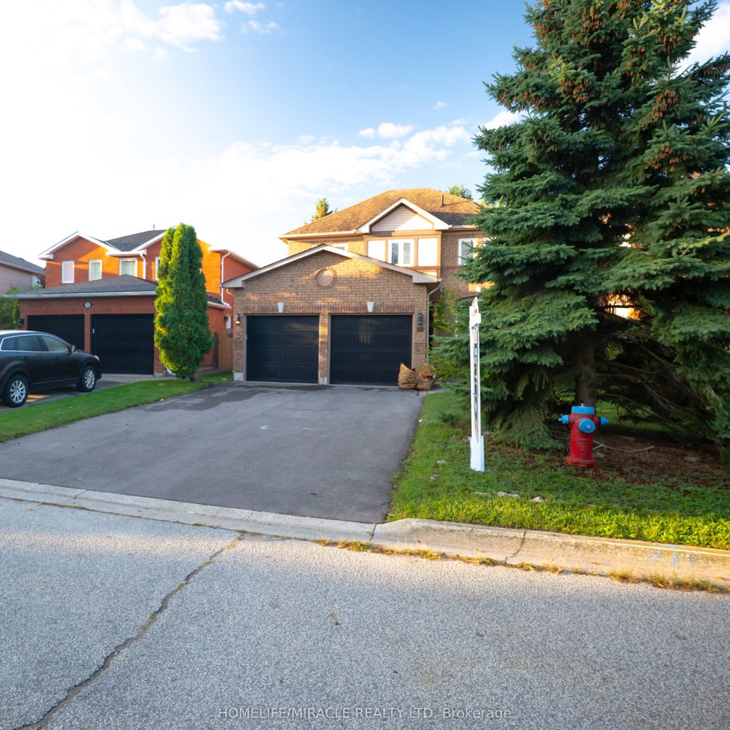 Photo of 27 Killaloe Crescent, Halton Hills, ON L7G 5N2 (MLS # W12441720)