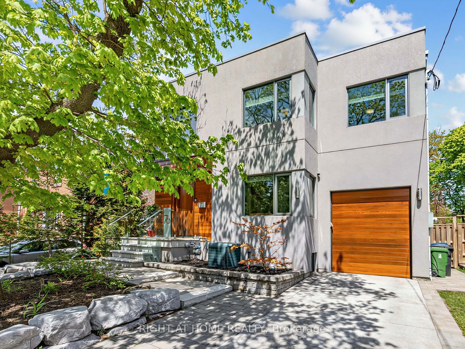 76 Ferris Road