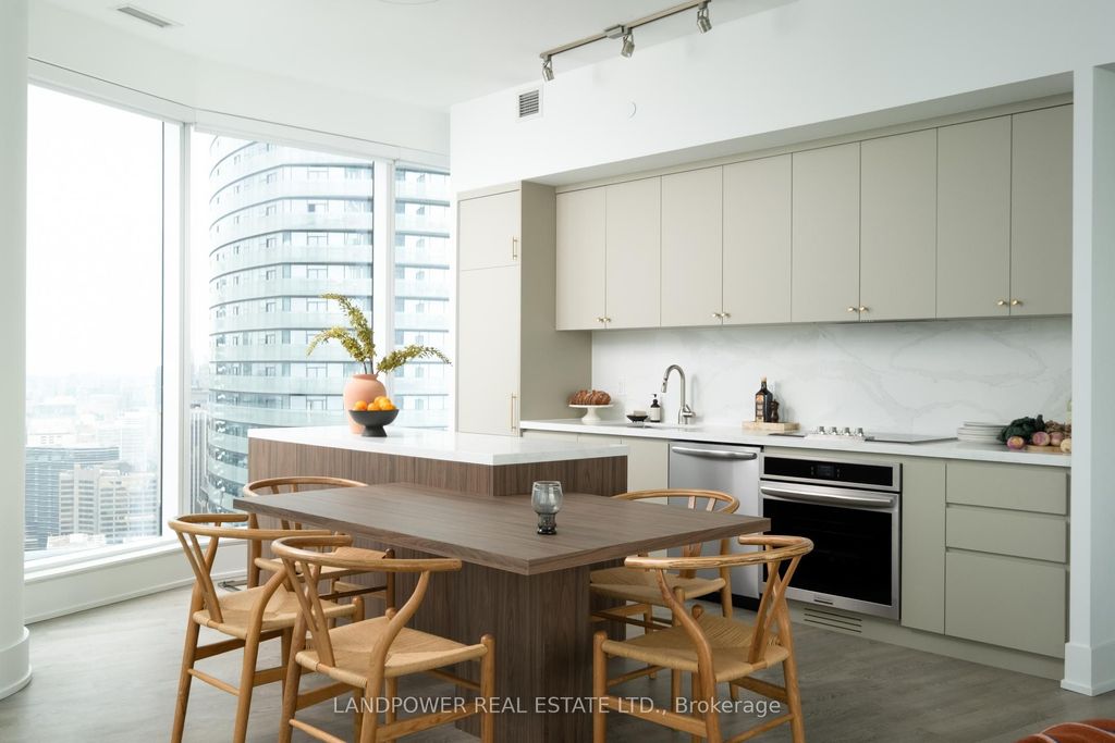Photo of 10 York Street #6210, Toronto, ON M5J 2L9 (MLS # C12524898)