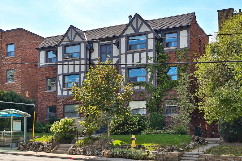 Photo of 1648 Bathurst Street #5, Toronto, ON M5P 3J7 (MLS # C12405362)