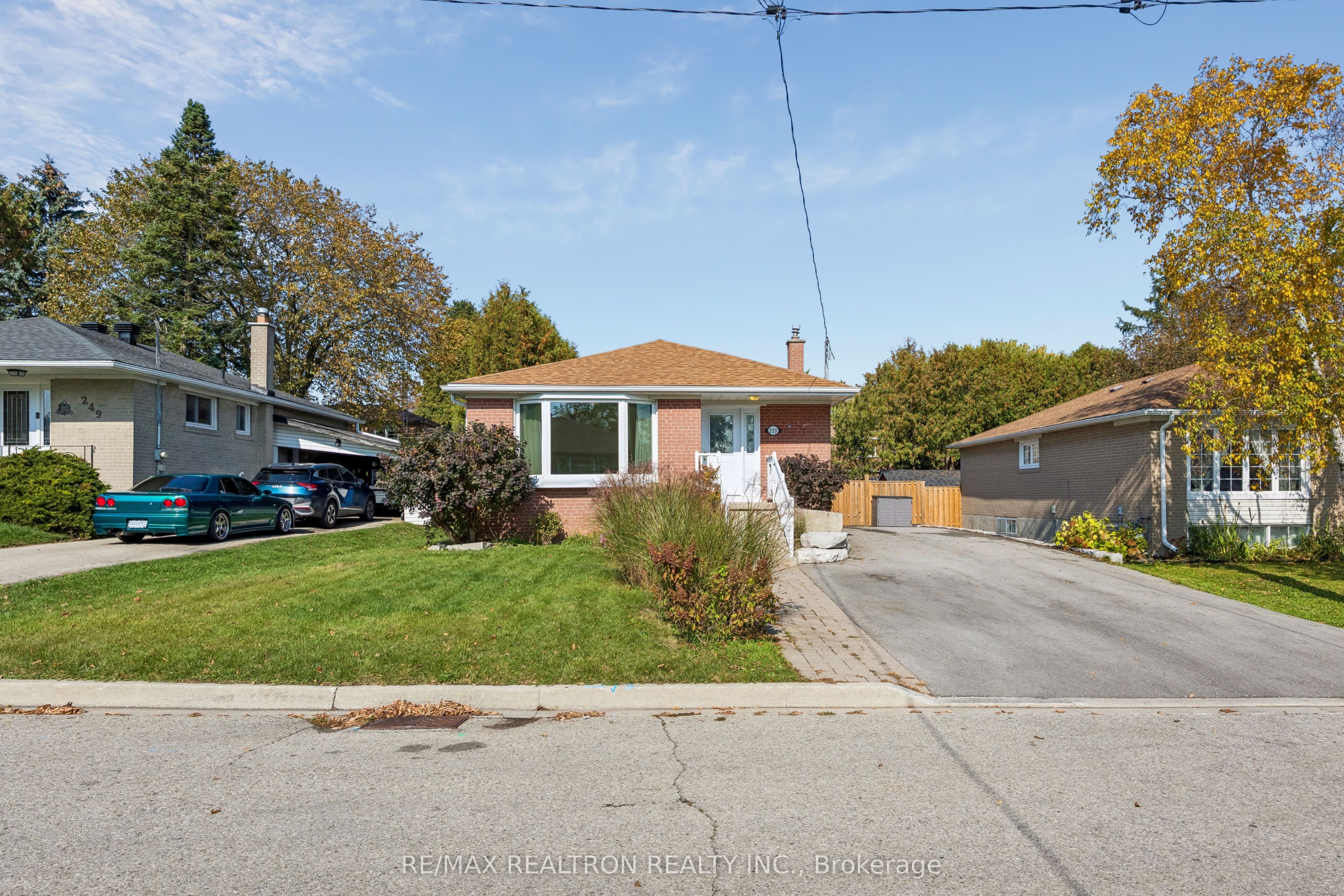 253 Silverbirch Drive