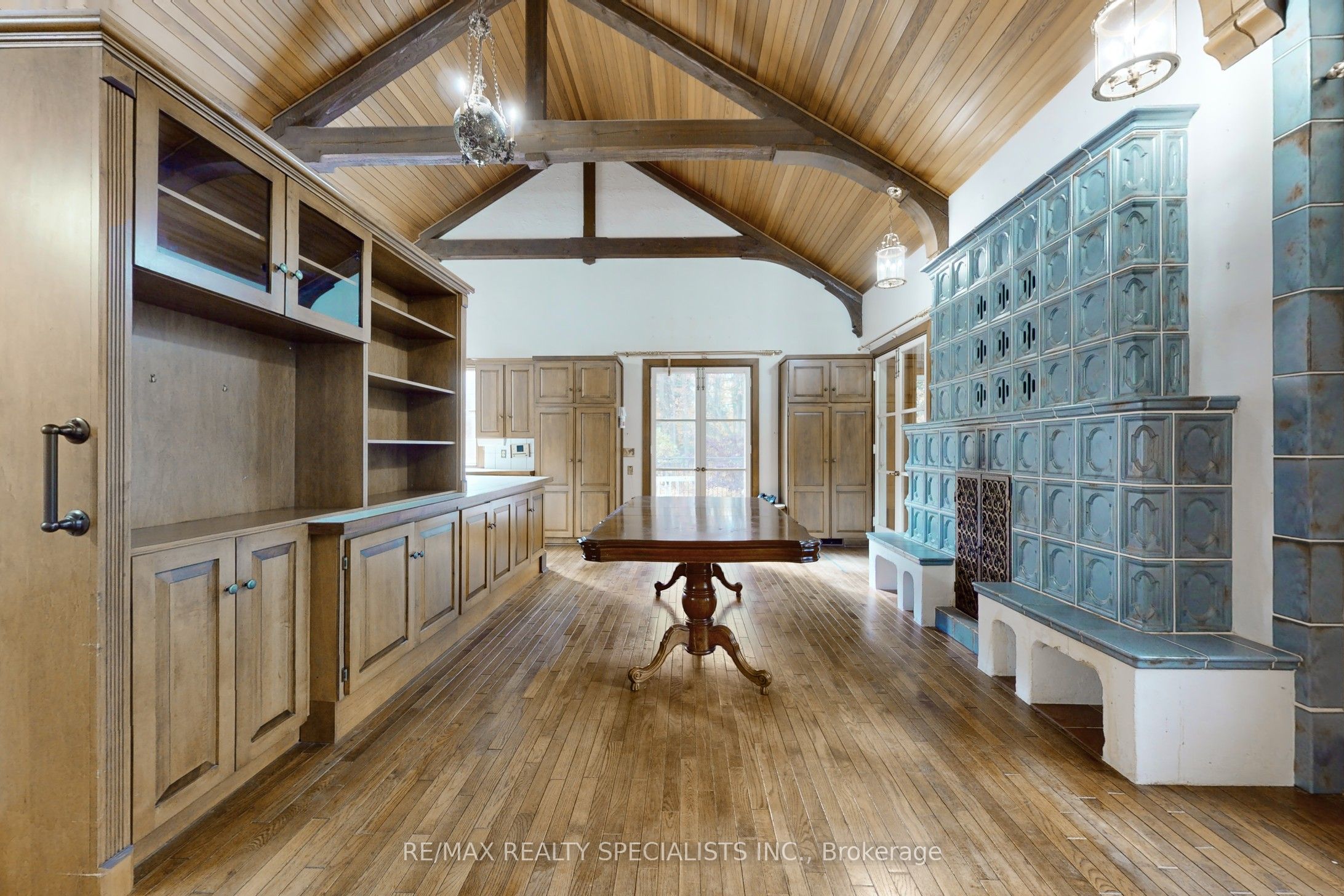 1251 Britannia Road
