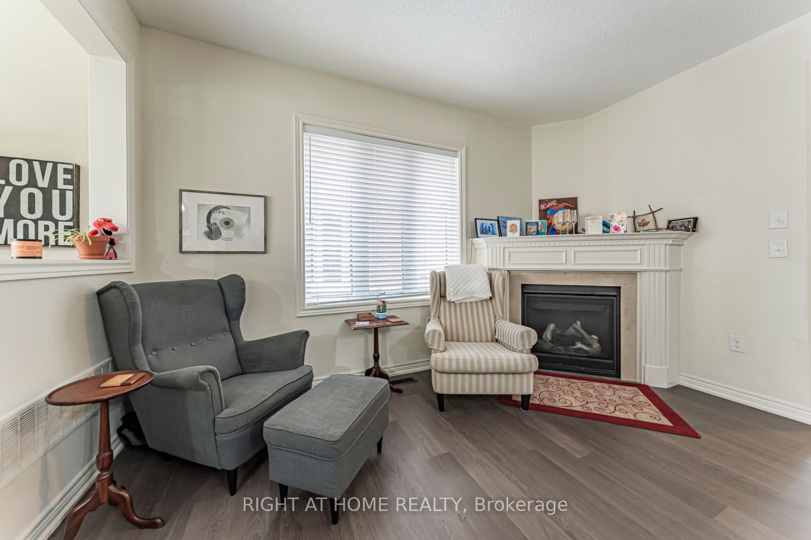 549 Stream Crescent