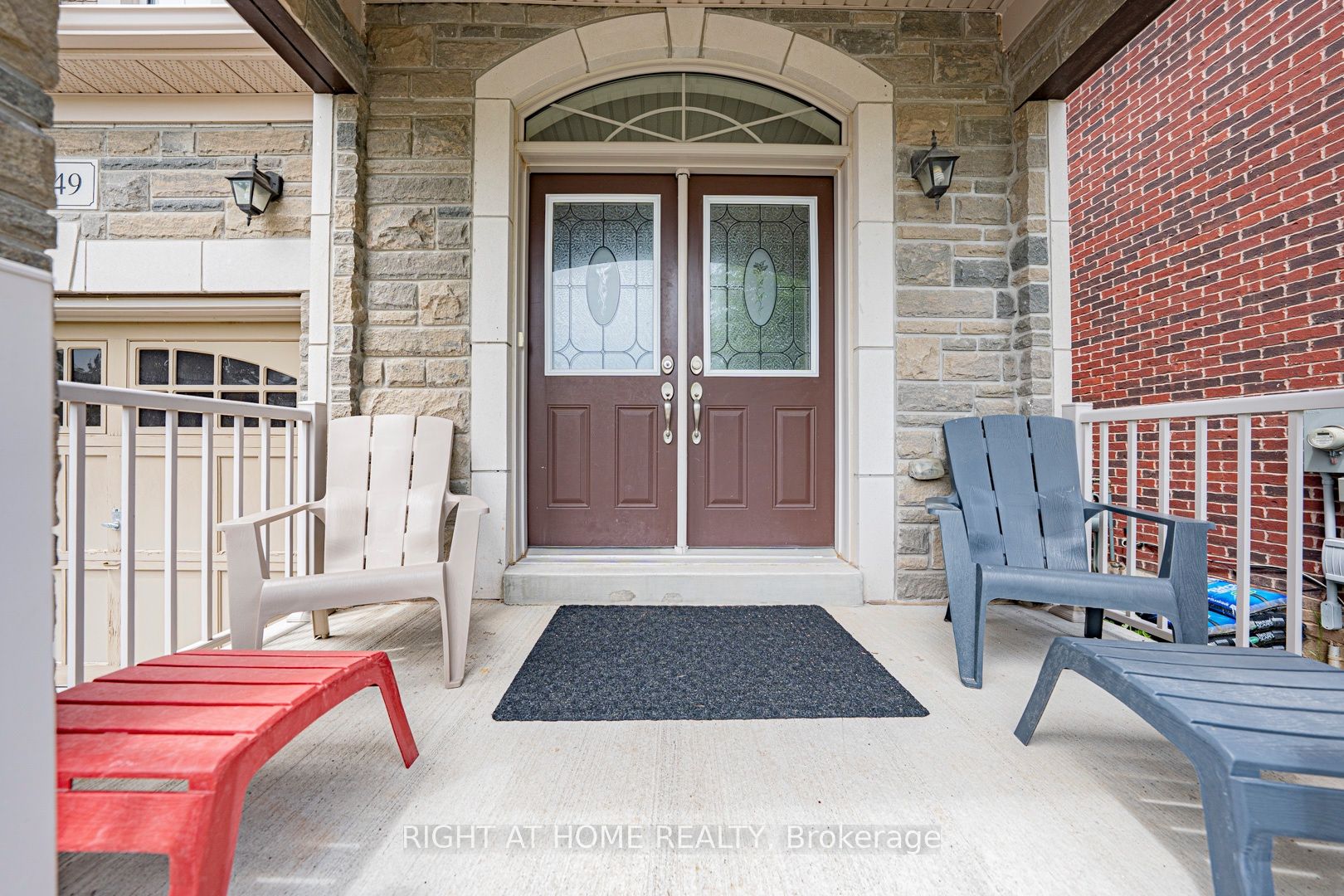 549 Stream Crescent