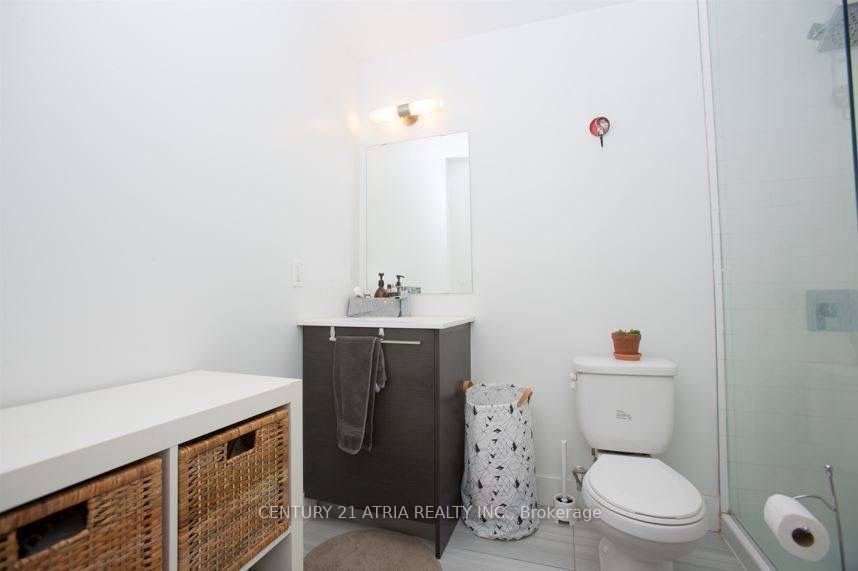 630 Queen Street 204