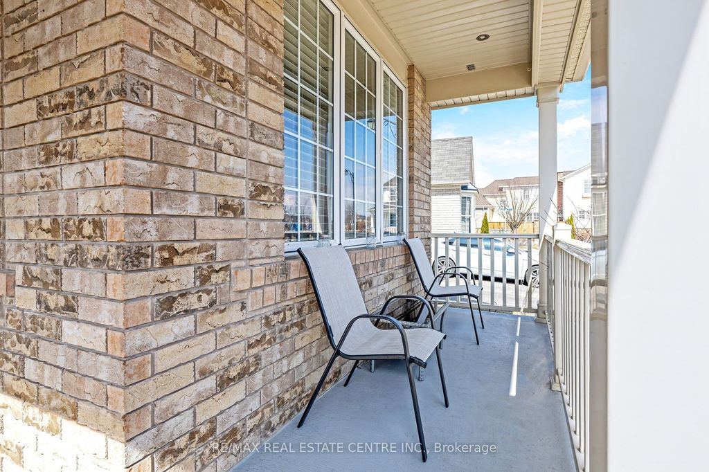 Photo of 823 Biggar Heights SE, Milton, ON L9T 0G7 (MLS # W12909406)