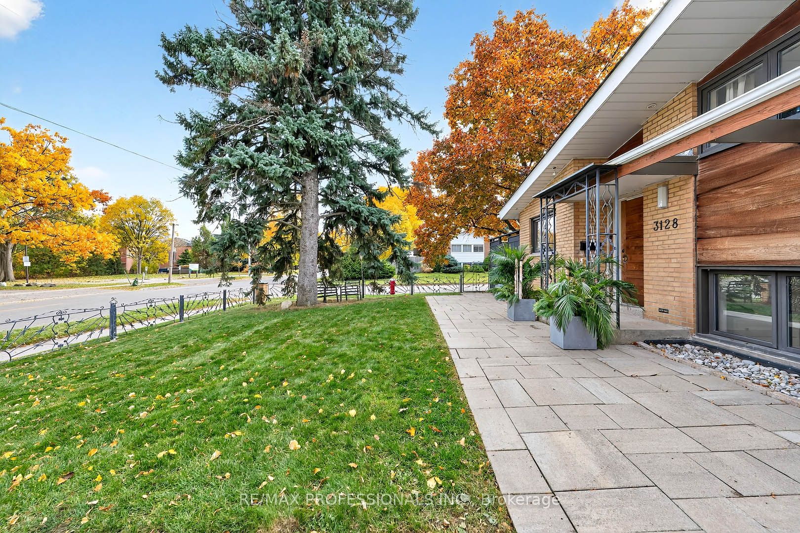 3128 Constitution Boulevard