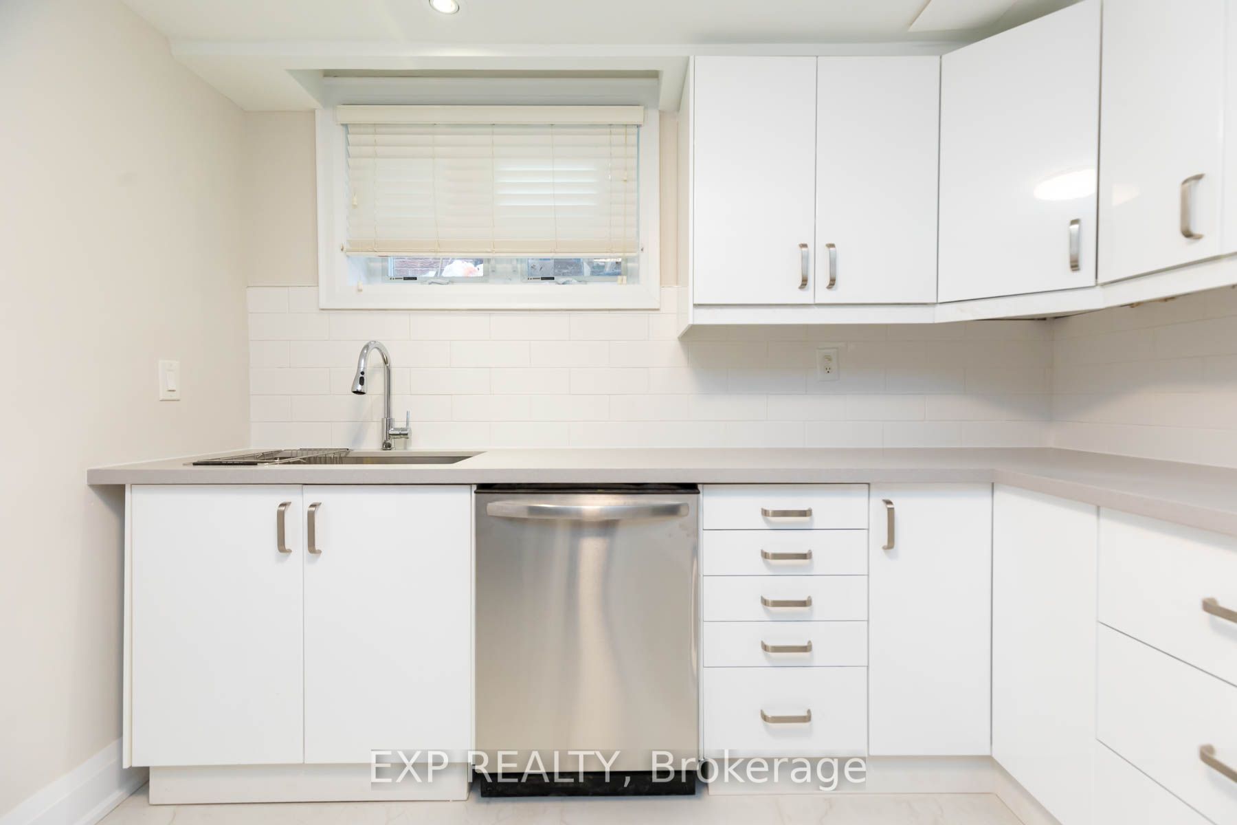 84 Laurel Avenue Unit B