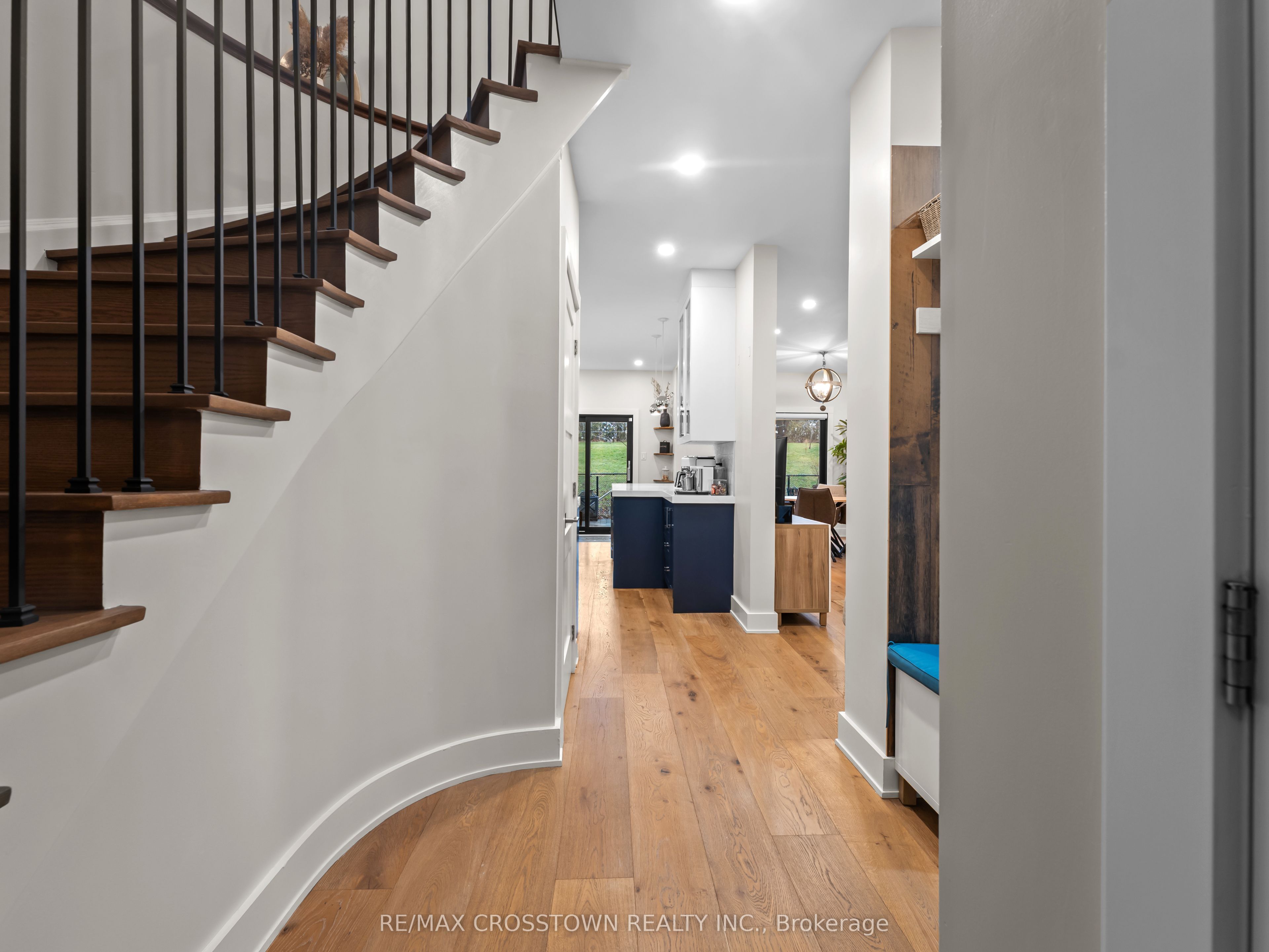 109 Golden Gate Circle