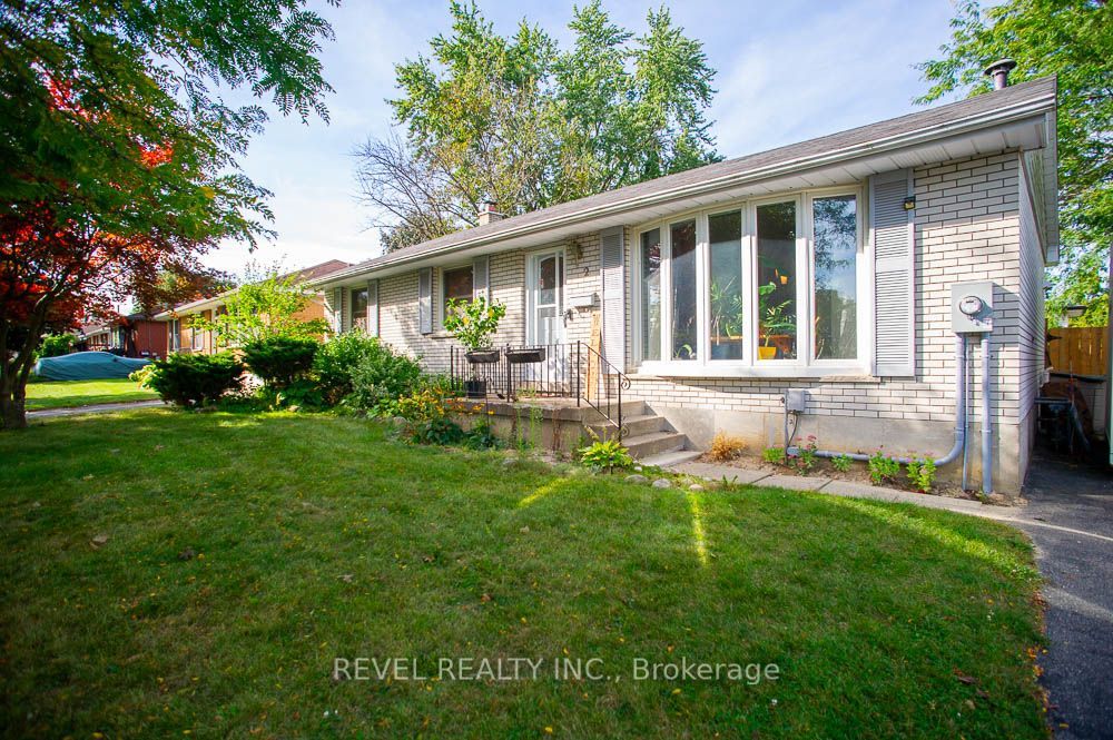 Photo of 2 Morning Dew Drive, Brantford, ON N3R 3P2 (MLS # X14020148)