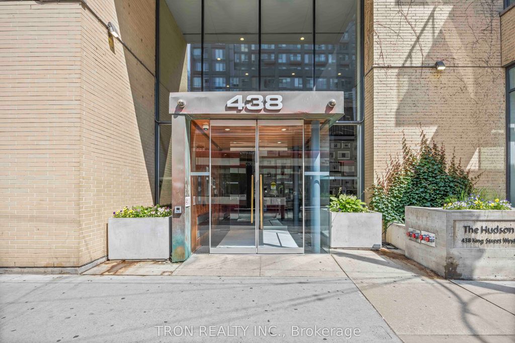 Photo of 438 King Street W #1905, Toronto, ON M5V 3T9 (MLS # C12280725)