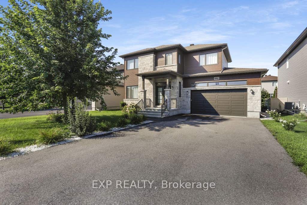 Photo of 225 Sunset Crescent, Russell, ON K4R 0E5 (MLS # X13680328)