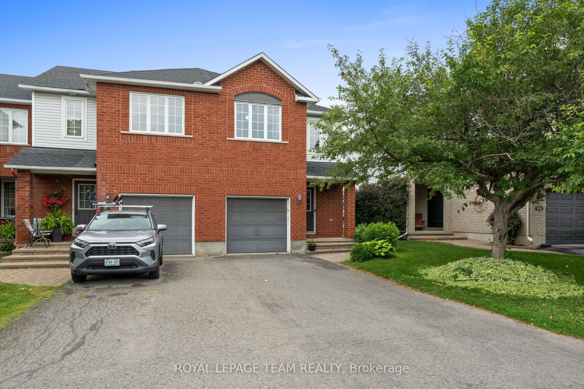 Photo 1 of 50 — 937 Goose River Avenue, Blossom Park - Airport and Area, ON K1V 1T7