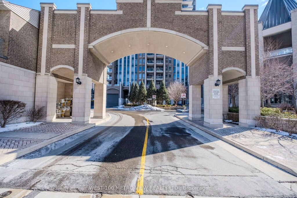 Photo of 388 Prince Of Wales Drive #1807, Mississauga, ON L5B 0A1 (MLS # W12872770)