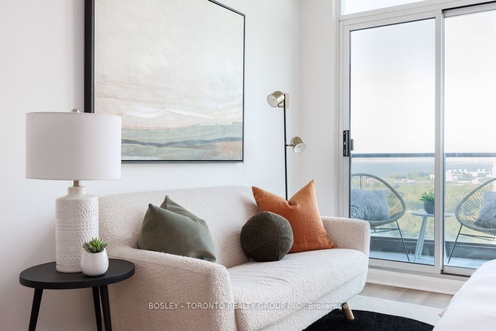 Photo of 600 Fleet Street #2109, Toronto, ON M5V 1B7 (MLS # C12453830)