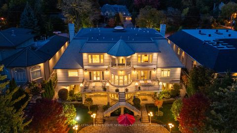 101 Forest Heights Boulevard Toronto ON M2L 2K7